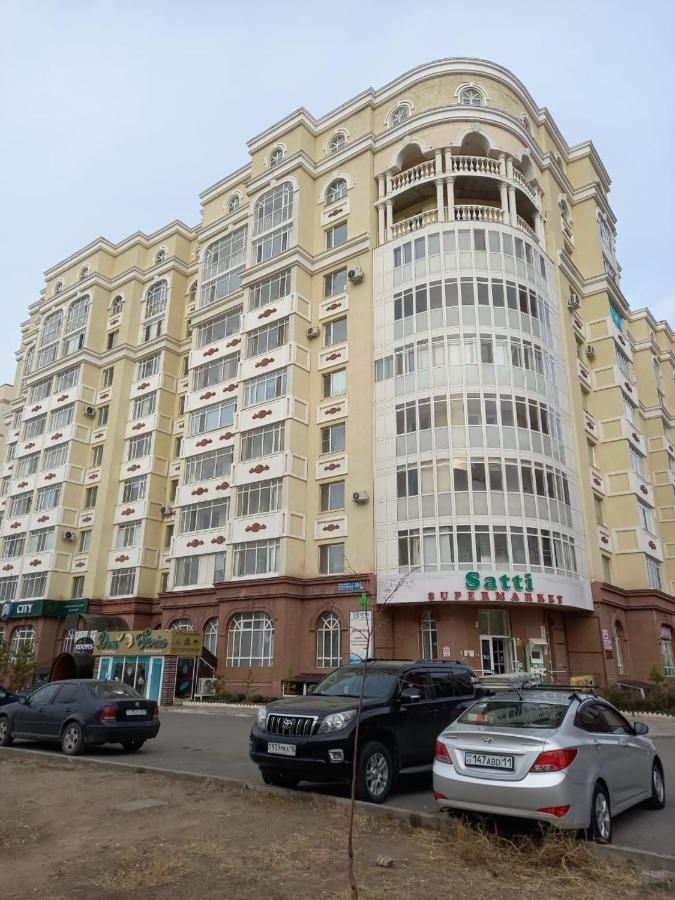 Уютная Квартира Комфорт Класса109 Appartement Astana Buitenkant foto